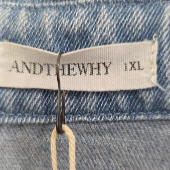 Stylish Blue Denim Jacket for Women - Picture 6 of 8